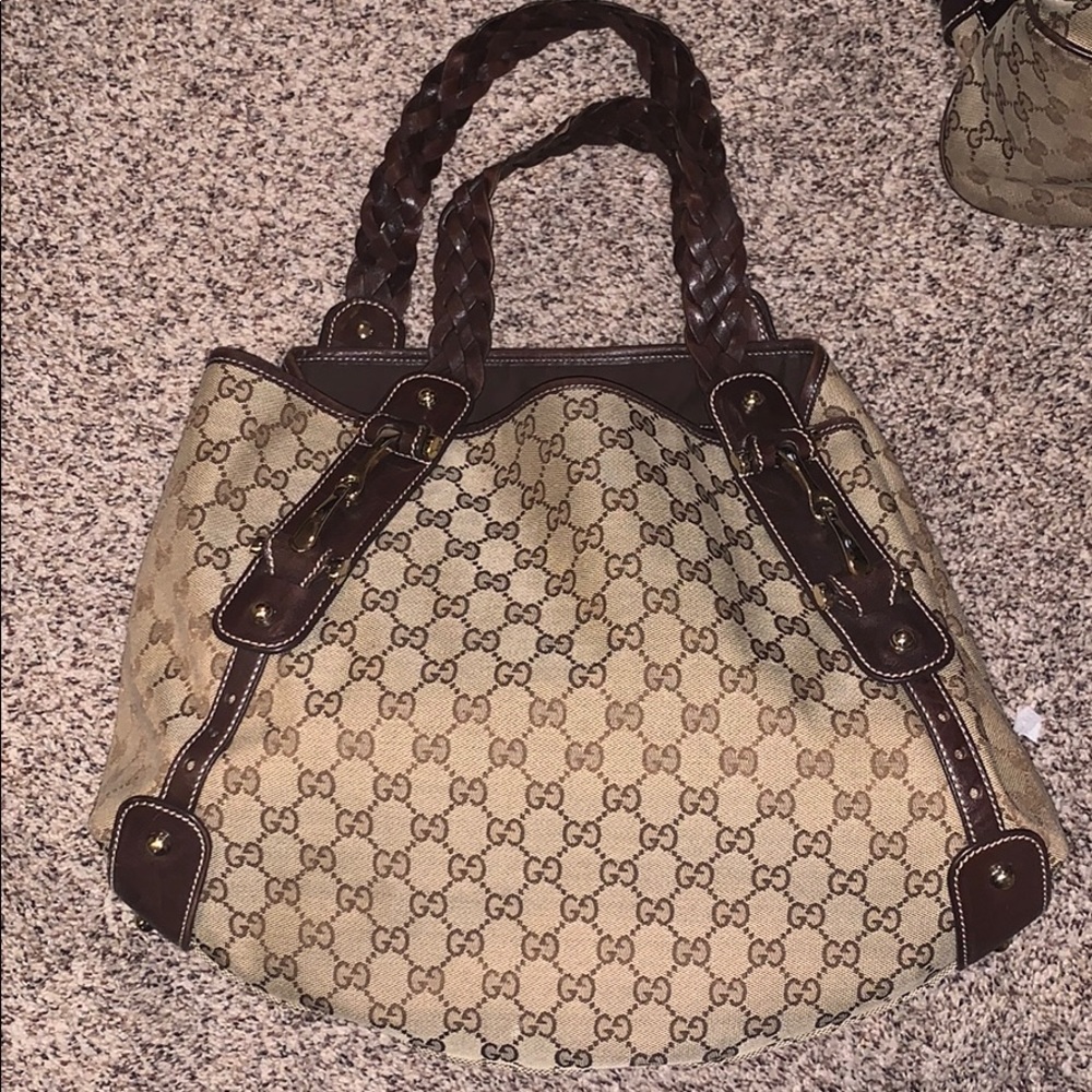GUCCI SHOULDER BAG